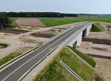 Porośl-Kije - wiadukt nad torami widok z drona fot Paweł Mieszkowski PKP Polskie Linie Kolejowe SA