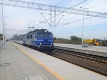 Czyżew pociąg przy peronie. fot. A. Kupińska PKP Polskie Linie Kolejowe SA