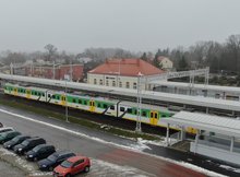 Stacja w Czyżewie - stoi pociąg. fot. Artur Lewandowski PKP Polskie Linie Kolejowe SA
