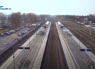 Kadr z filmu Kolejny, odnowiony odcinek Rail Baltiki służy pasażerom