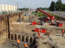 Prace przy budowie wiaduktu kolejowego nad ul. Kolejową w Ełku, fot. Andrzej Puzewicz PKP Polskie Linie Kolejowe SA