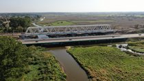 Most nad Narwią w Uhowie - widok z drona, fot. Artur Lewandowski PKP Polskie Linie Kolejowe S.A. (1)